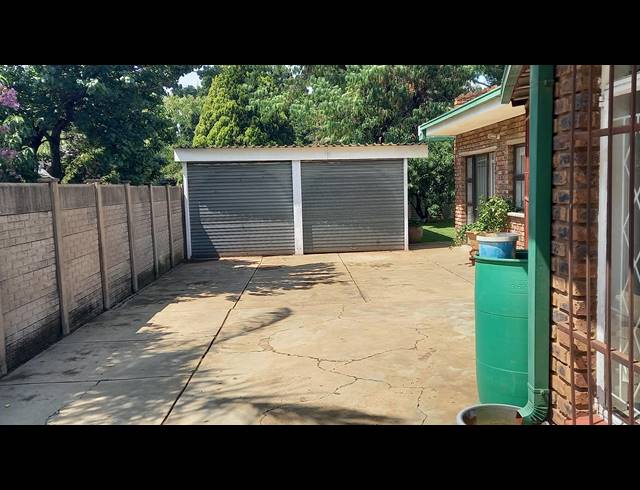 4 BEDROOM HOUSE FOR SALE IN VANDERBIJLPARK SW